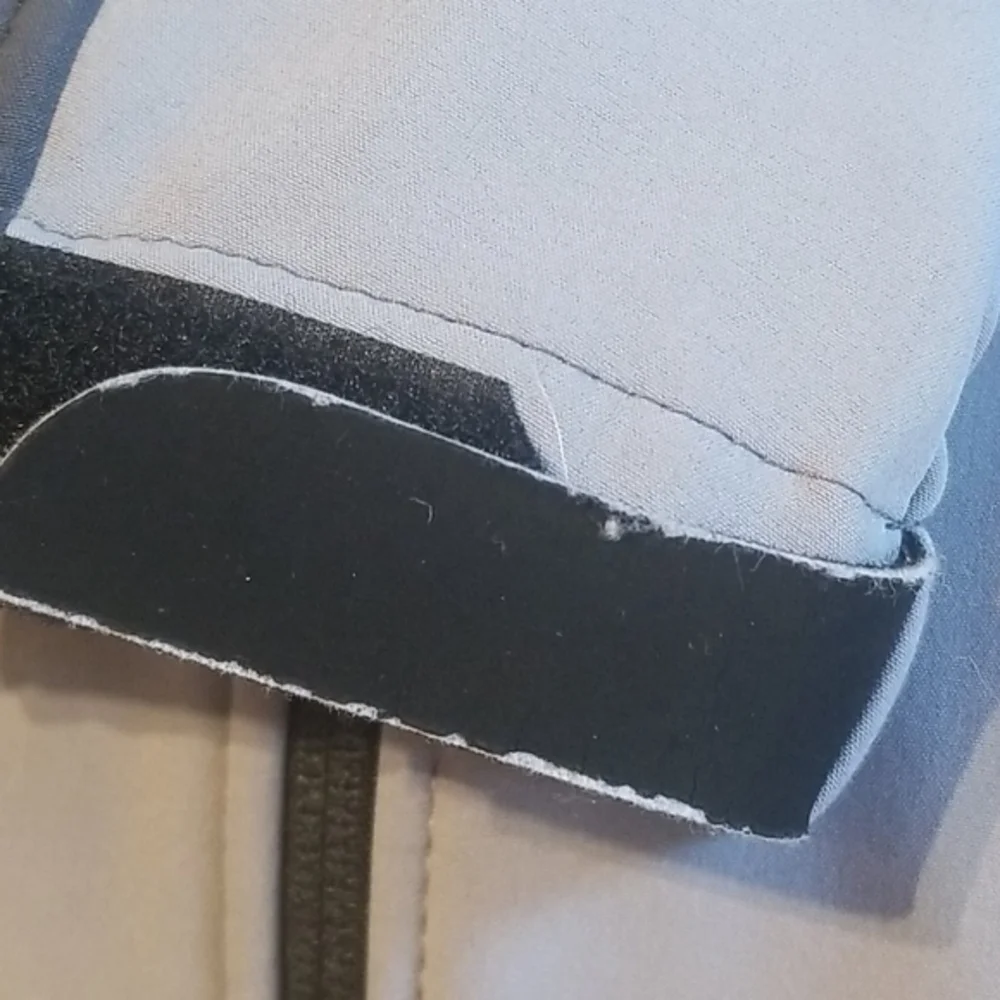 Snozu jacket  lg 14/16‎